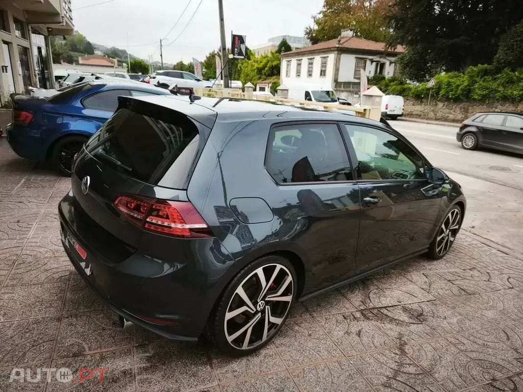 Volkswagen Golf  Gti Performance Bluemotion