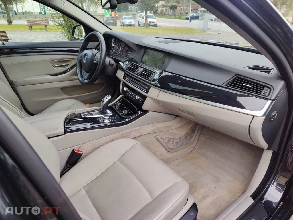 BMW 520 d Line Luxury Auto — fotografia 8