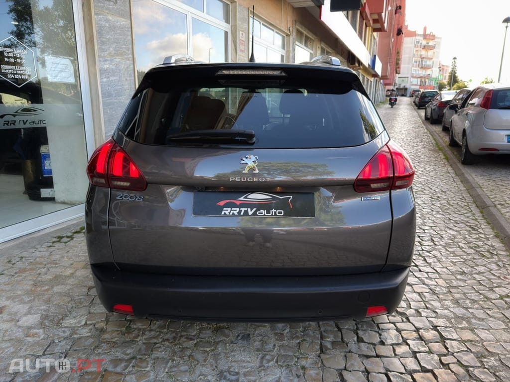 Peugeot 2008 1.2 PureTech Style