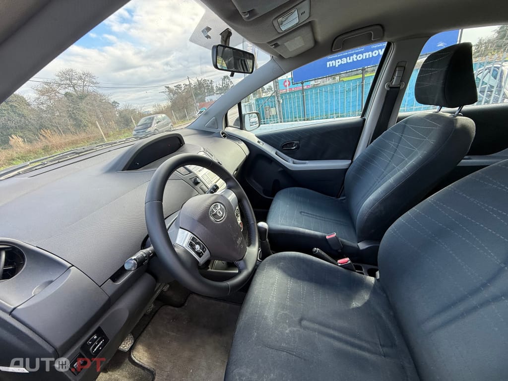 Toyota Yaris 1.0 VVT-i AC