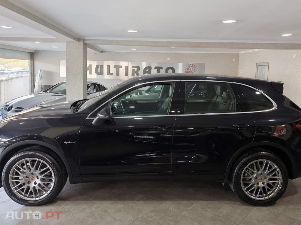 Porsche Cayenne S Hybrid