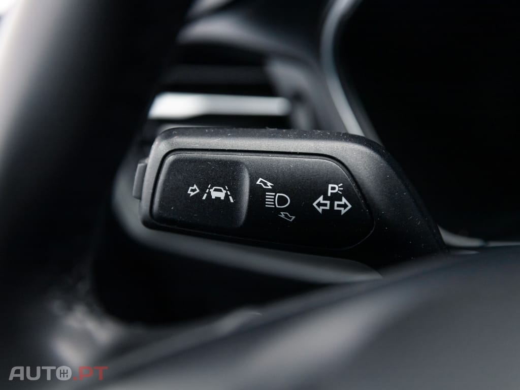 Ford Focus 1.0 EcoBoost MHEV Active