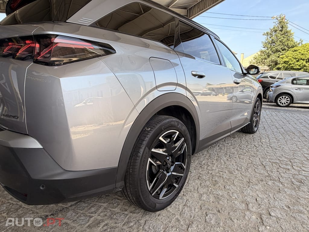 Peugeot 5008 1.2 Hybrid GT e-DCS6