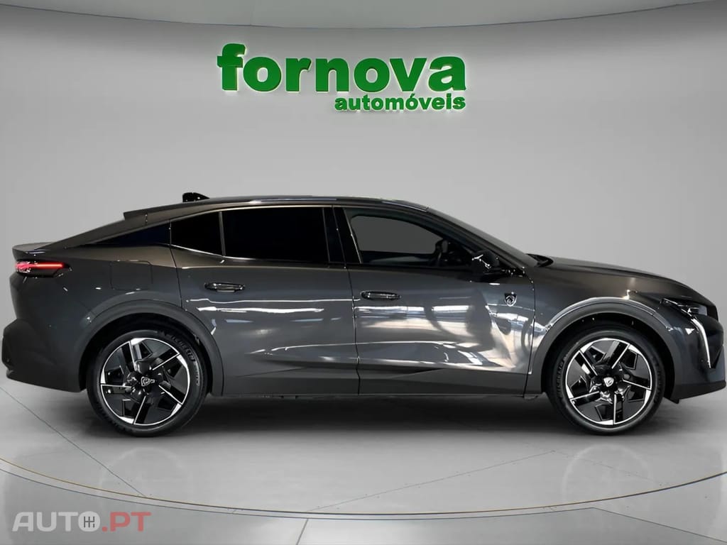 Peugeot 408 1.6 Hybrid GT e-EAT8