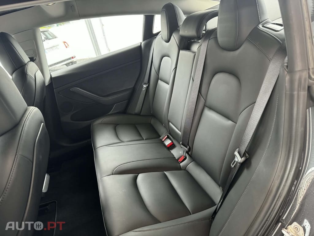 Tesla Model 3 Standard Range Plus RWD