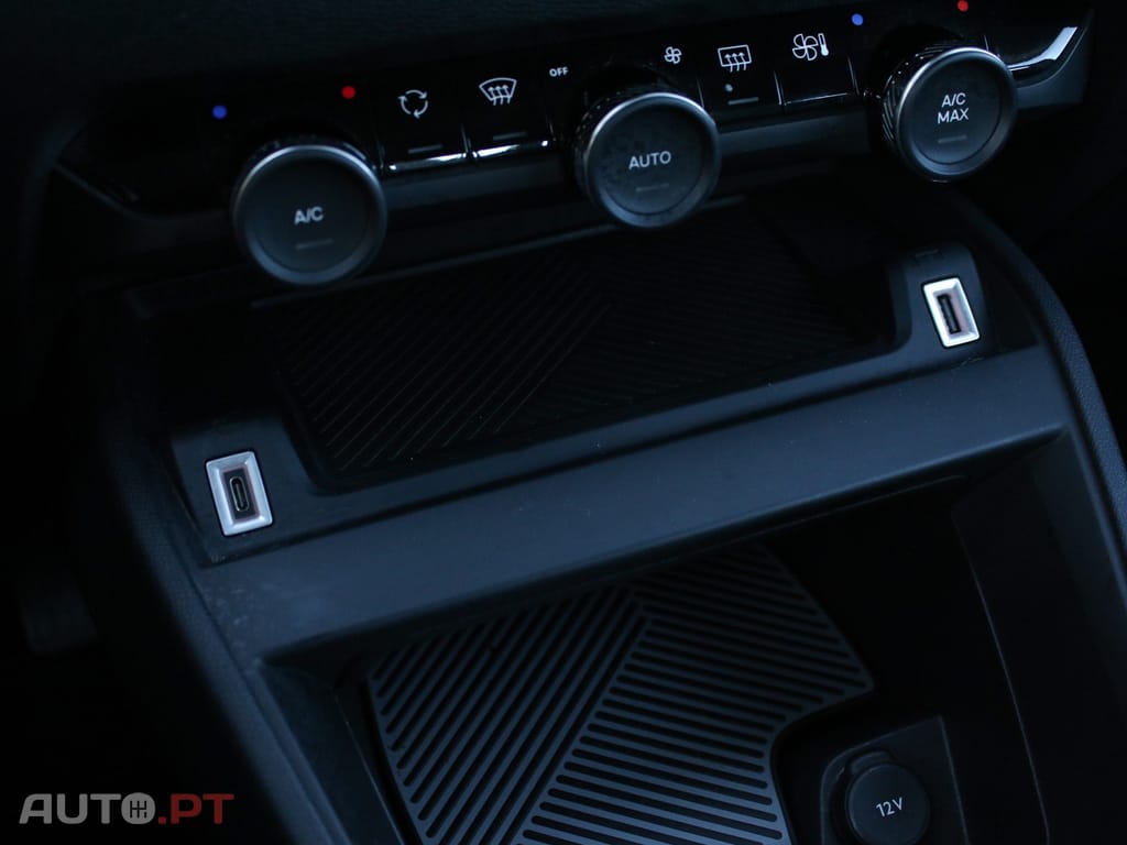 Citroen e-C4 C-Series