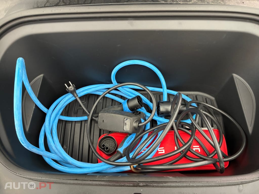 Tesla Model Y Performence Dual Motor AWD