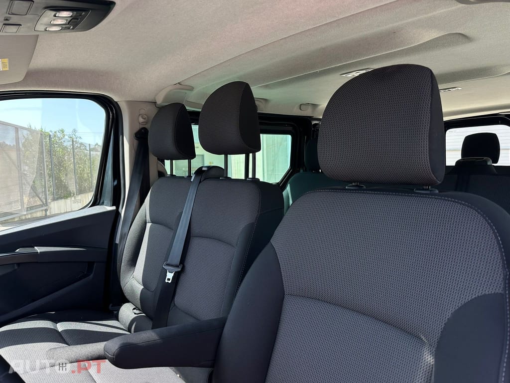 Renault Trafic Outro
