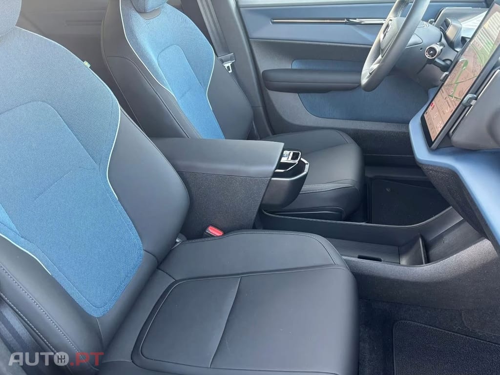 Volvo EX30 69 kWh Single Motor Extended Range Ultra