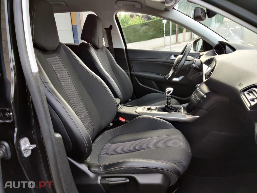 Peugeot 308 1.5 BlueHDi Allure
