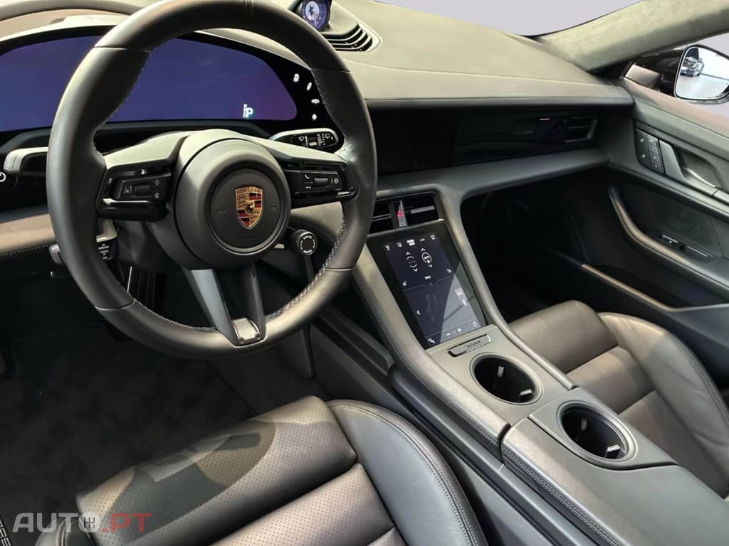 Porsche Taycan GTS I.V.A DEDUTIVEL 