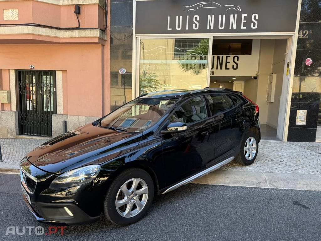 Volvo V40 Cross Country 2.0 D2 Momentum
