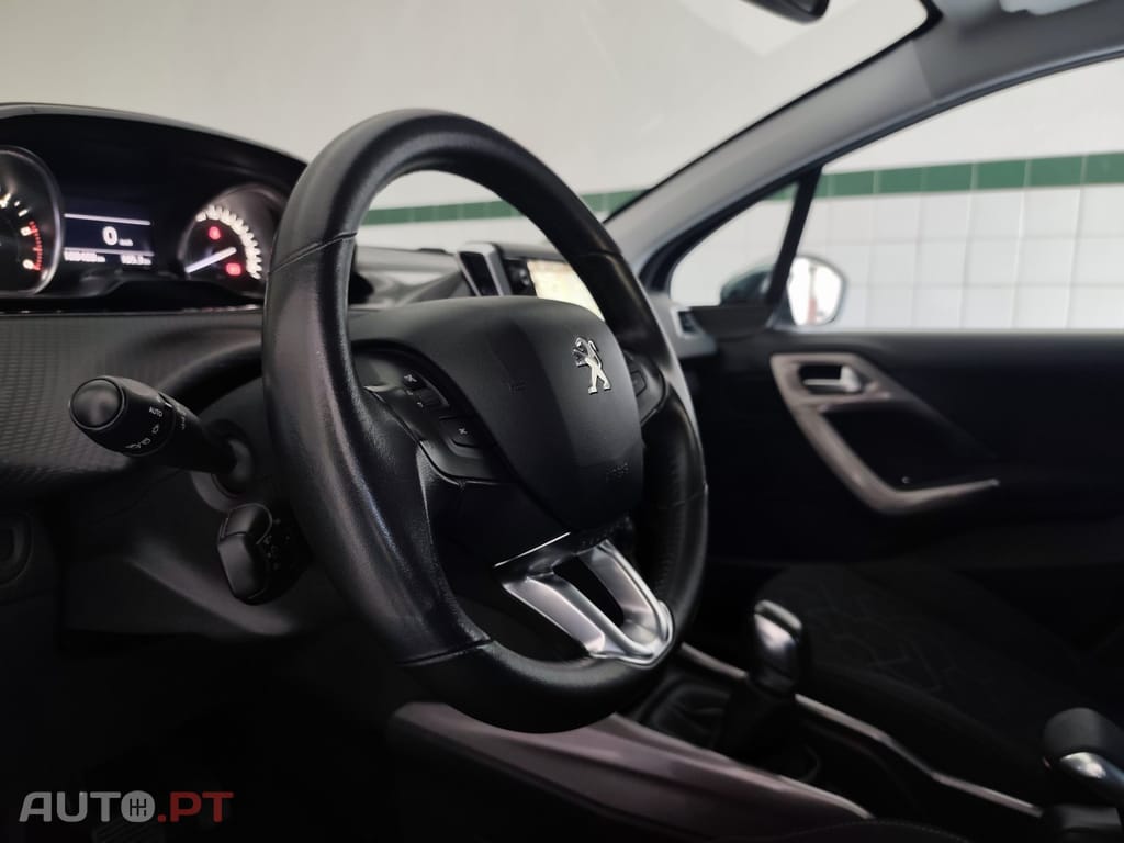 Peugeot 2008 1.6 BlueHDi Style