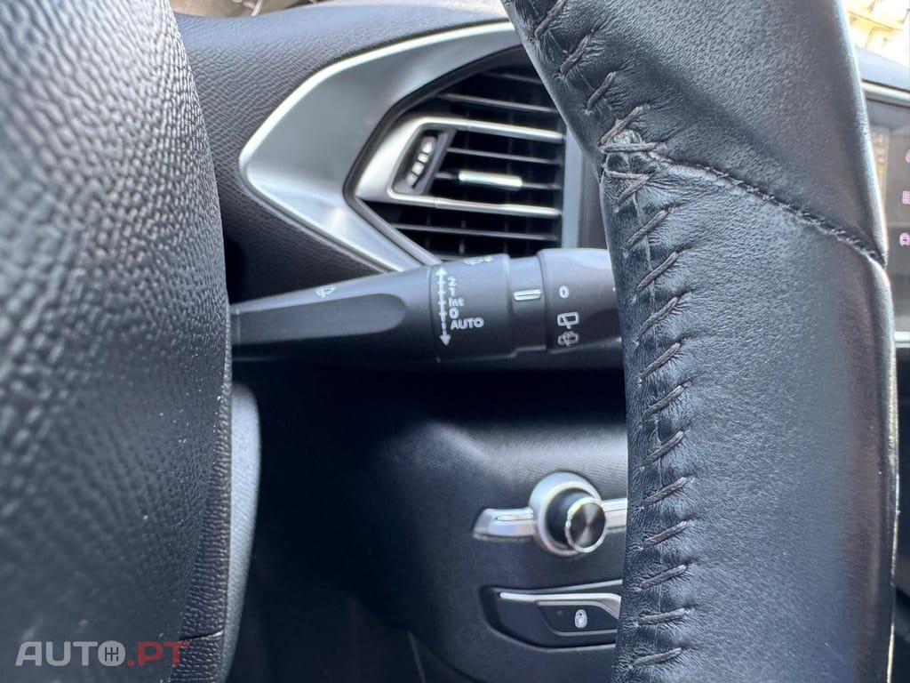 Peugeot 308 SW 1.5 BlueHDi Allure