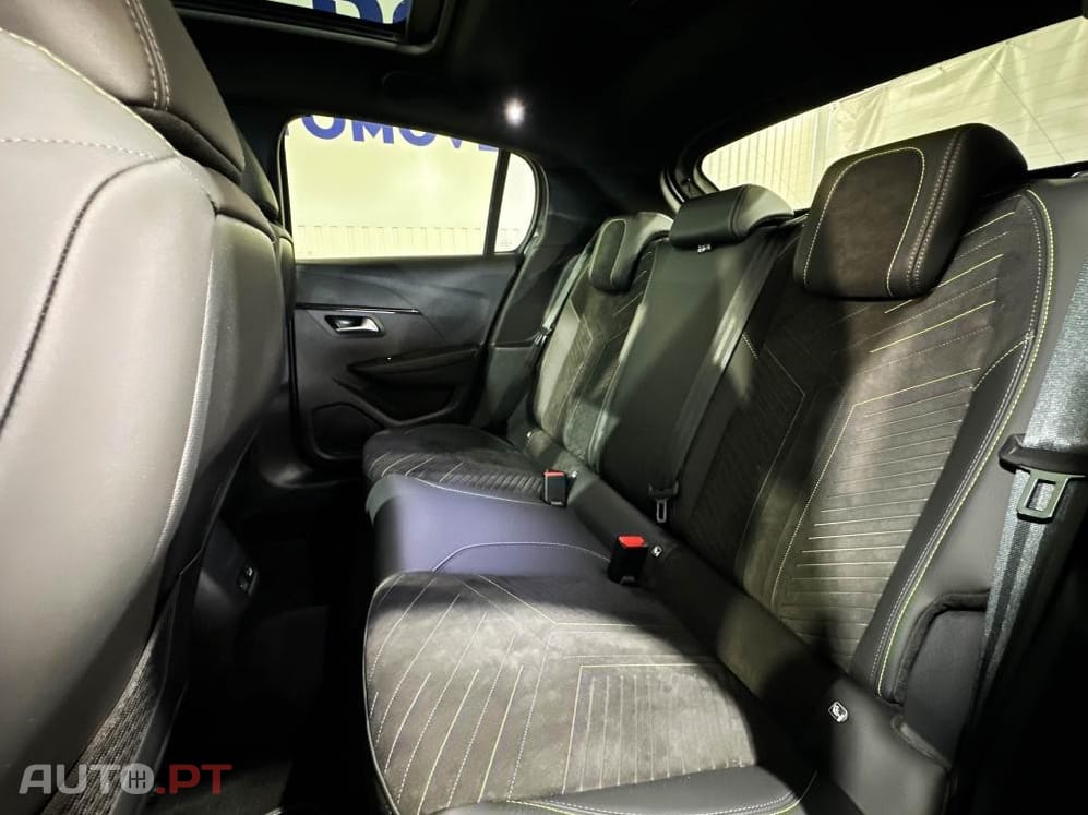 Peugeot E-208 51 kWh GT