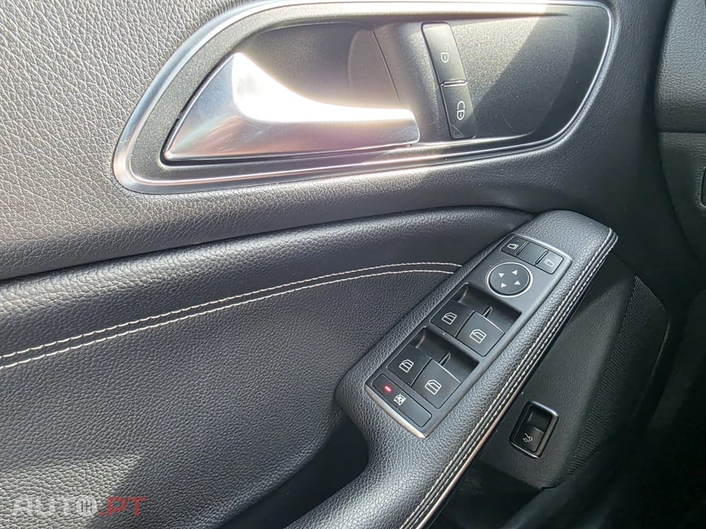 Mercedes-Benz CLA 180 D URBAN
