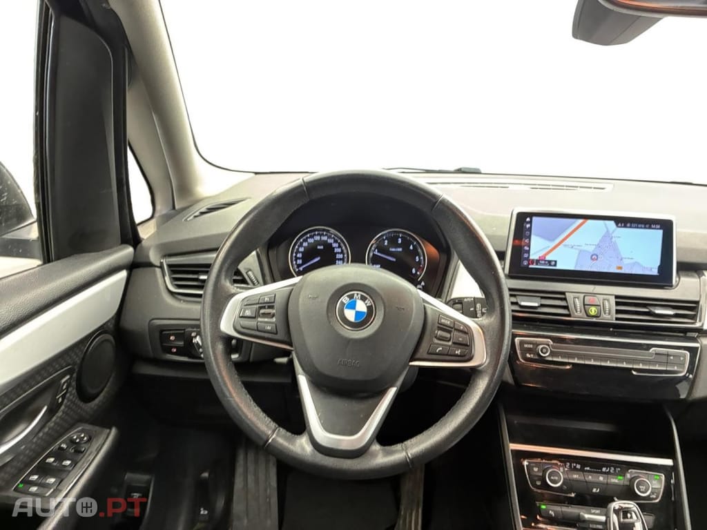 BMW 218 d Auto