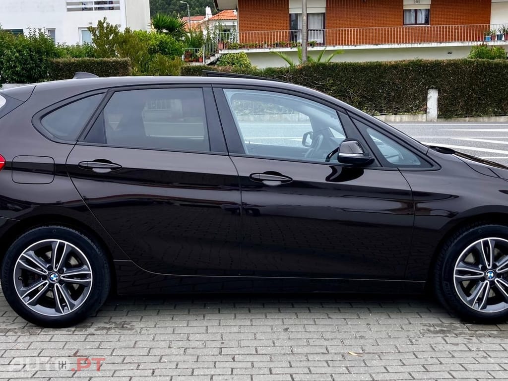 BMW 225 iPerformance Luxury Line
