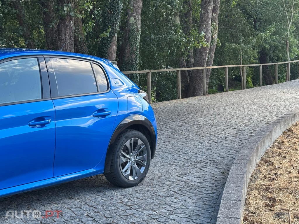 Peugeot E-208 50 kWh Allure