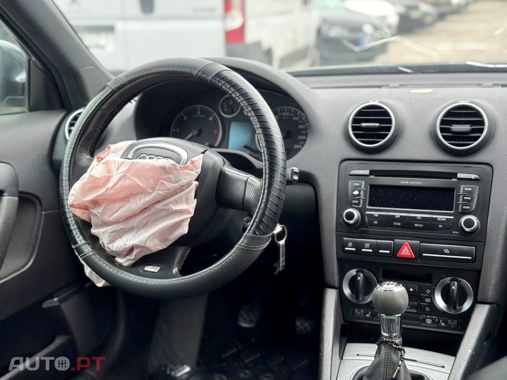 Audi A3 2.0 TDi S Line- Acidentado