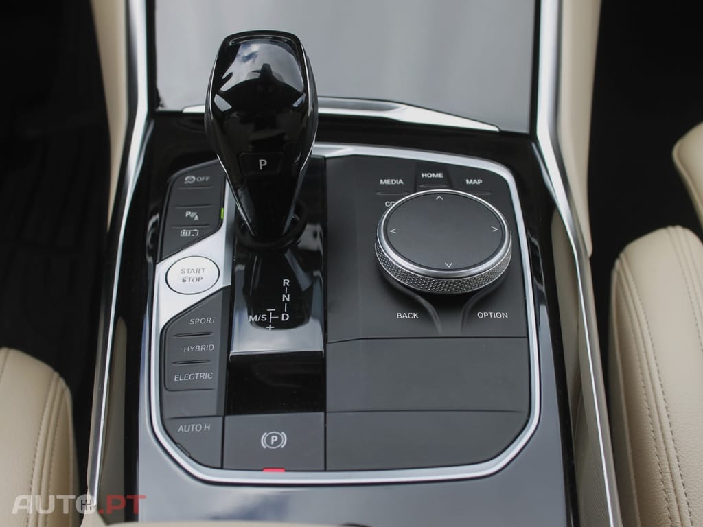 BMW 320 e Line Sport Auto