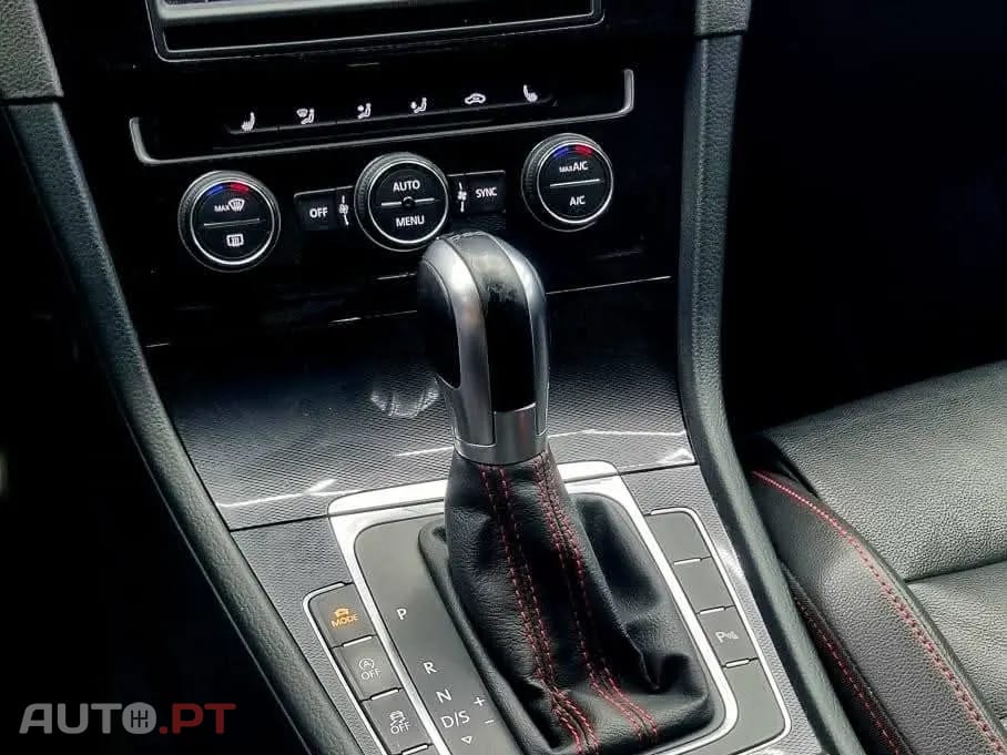 Volkswagen Golf VII GTI PERFORMANCE