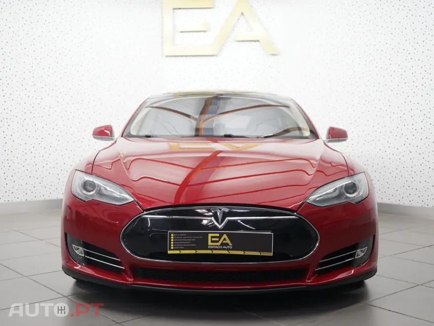 Tesla Model S 85