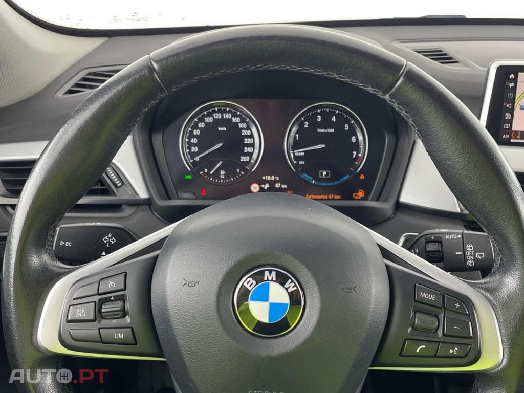 BMW X1 25 e xDrive — fotografia 18