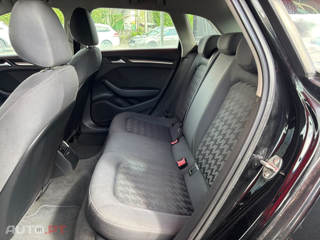 Audi A3 Sportback 1.6 TDi S-line S tronic