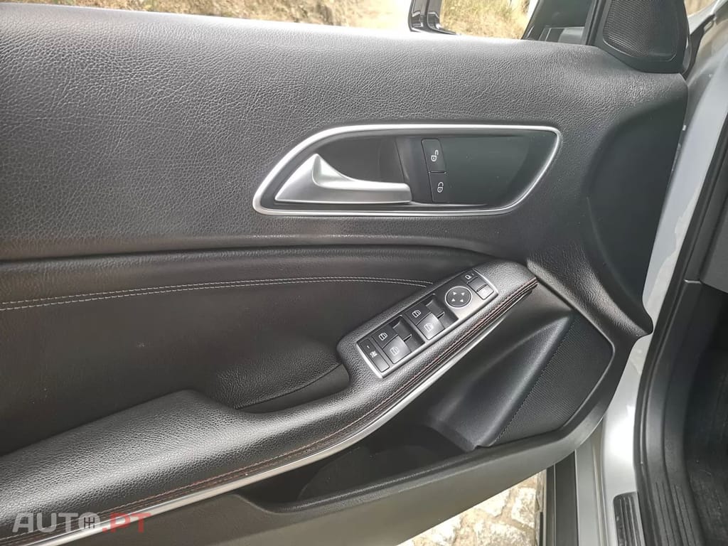 Mercedes-Benz GLA 180 CDI AMG Line — fotografia 20