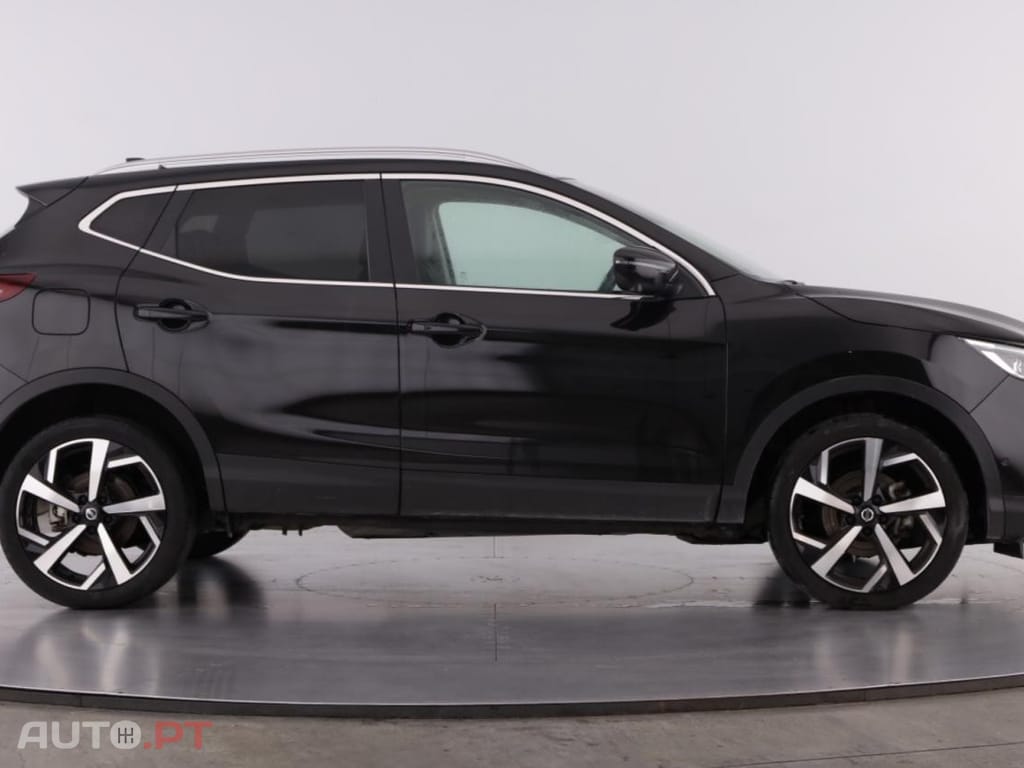 Nissan Qashqai 1.3 DIG-T N-Connecta DCT