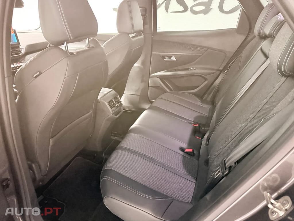 Peugeot 3008 PureTech 130 Stop & Start GPF EAT8 Allure
