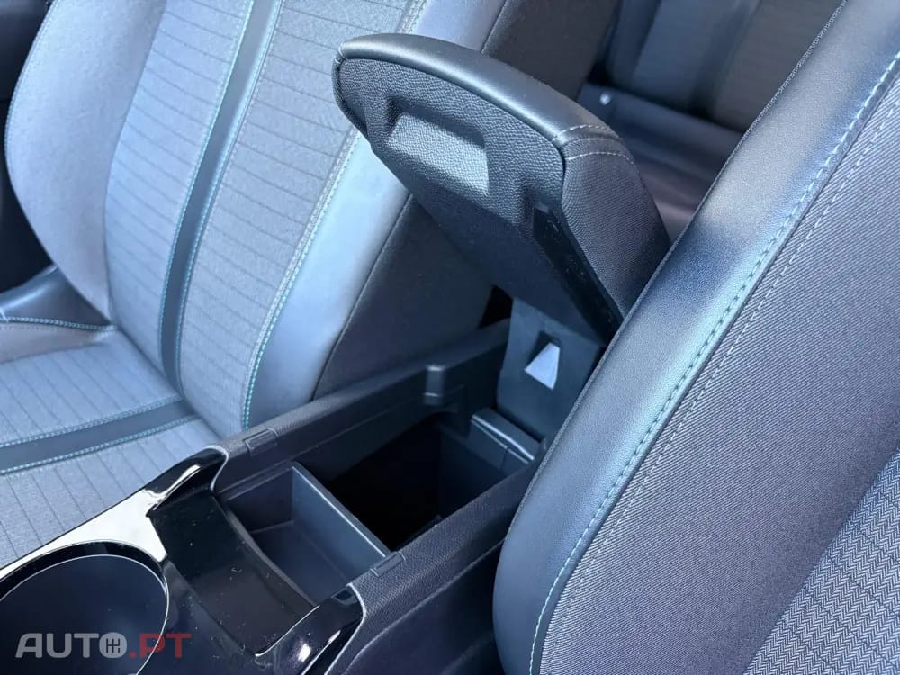 Peugeot 2008 1.2 PureTech Allure