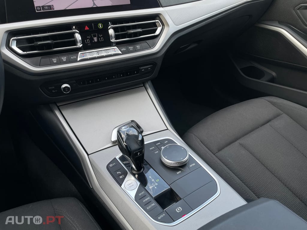BMW 330 e Touring Corporate Edition Auto