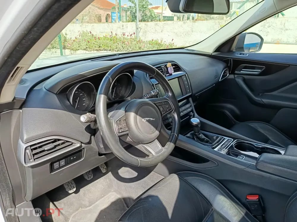 Jaguar F-Pace 2.0 i4D Prestige AWD