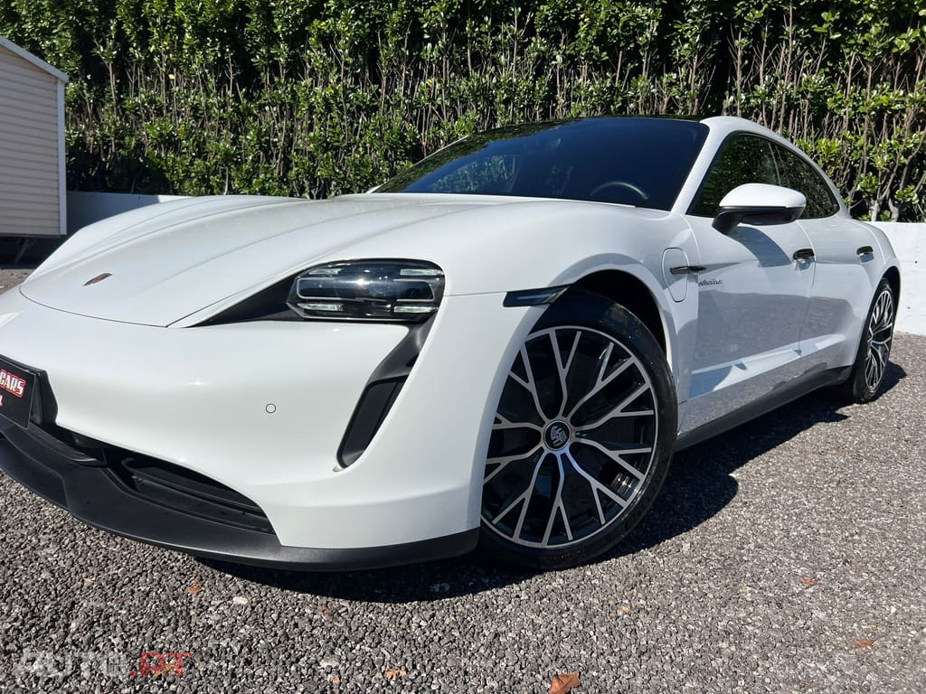 Porsche Taycan 4S