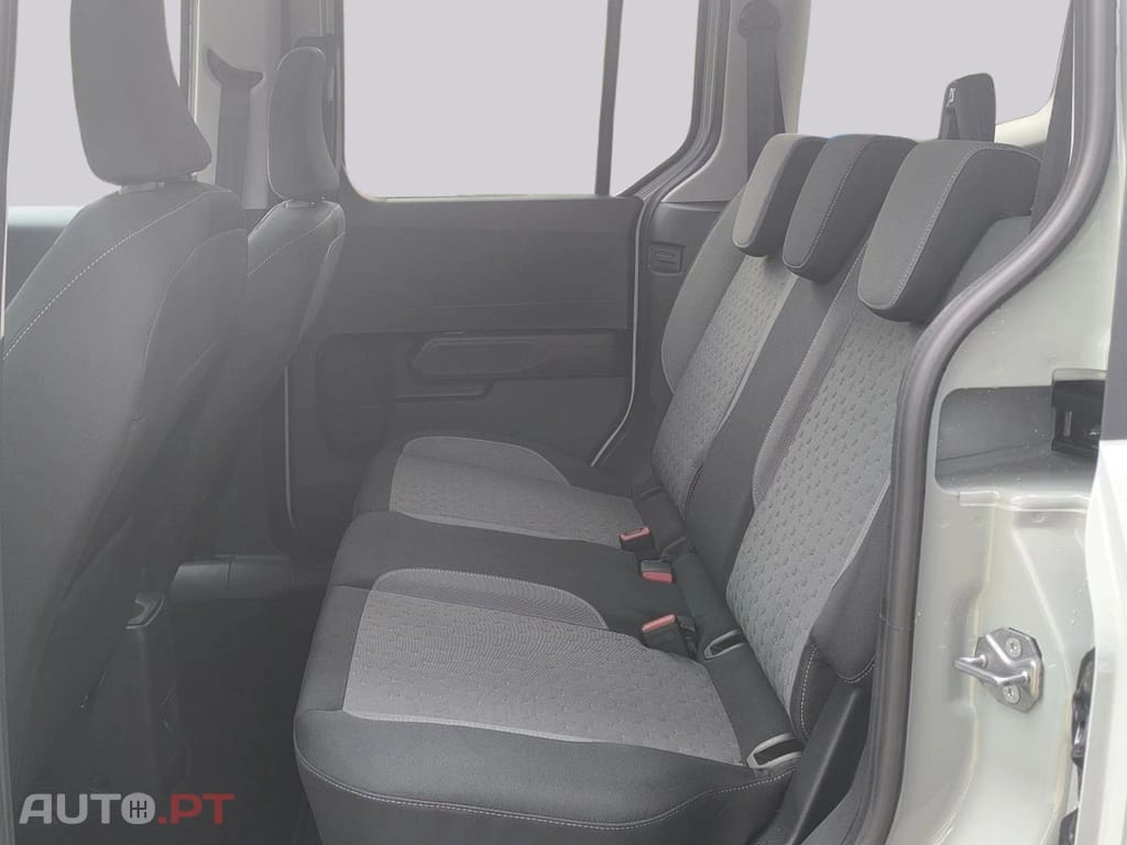 Ford Transit E-Tourneo Courier Titanium I.V.A DEDUTIVEL 