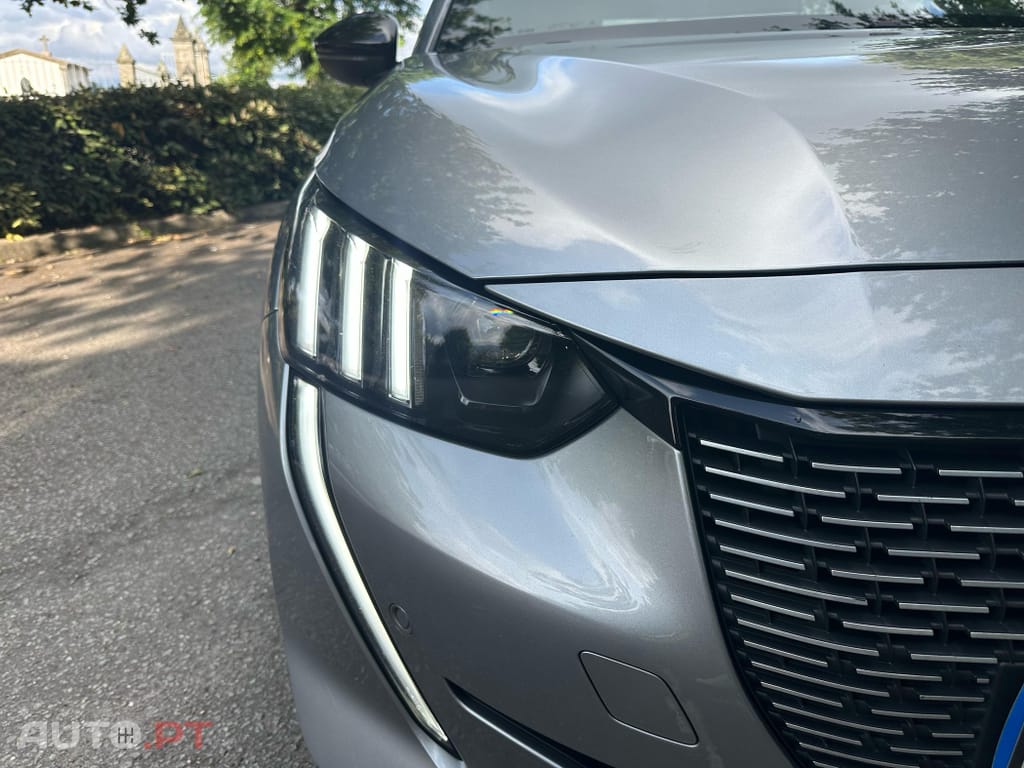 Peugeot E-208 50 kWh GT Pack