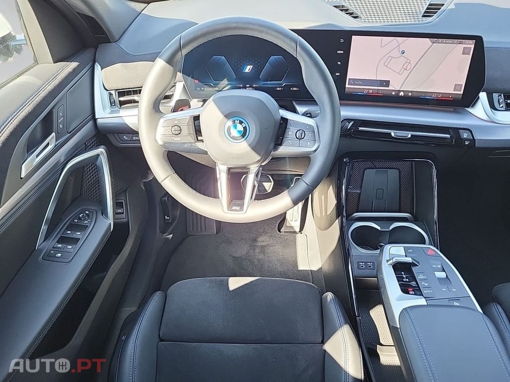 BMW iX2 eDrive20