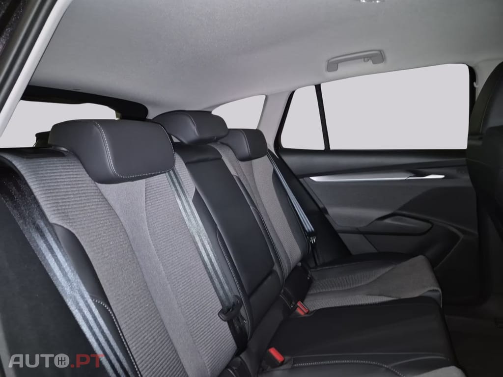 Skoda Enyaq 60 Loft Facelift I.V.A DEDUTIVEL