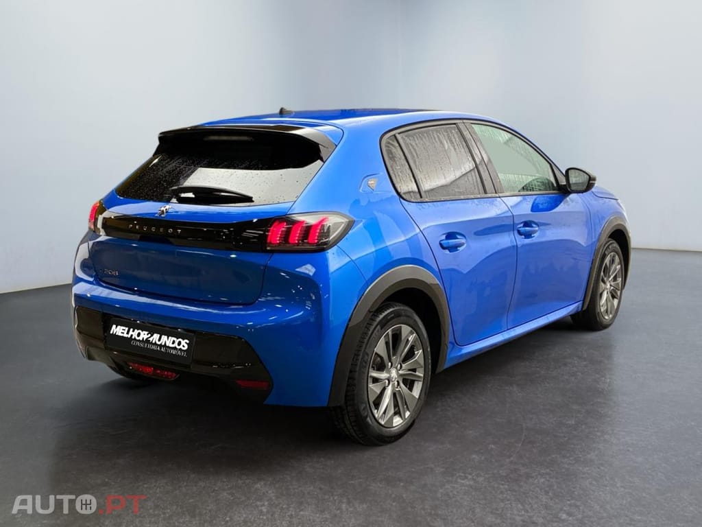 Peugeot E-208 50 kWh Roadtrip