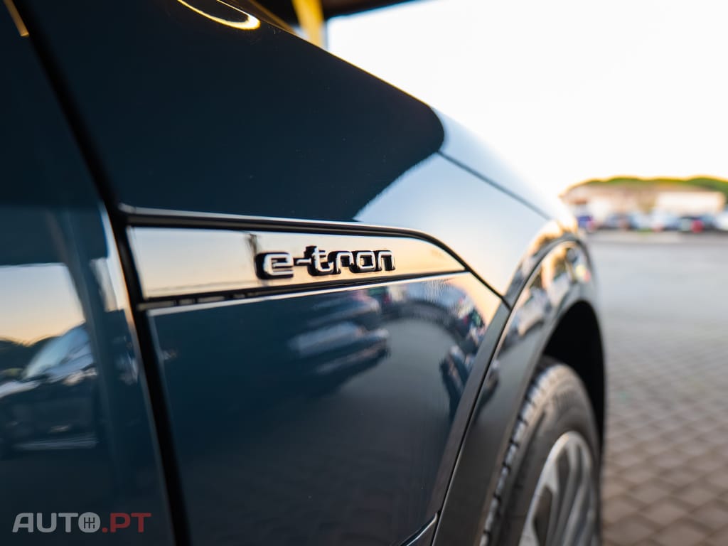 Audi Q8 E-Tron 55 quattro Advanced