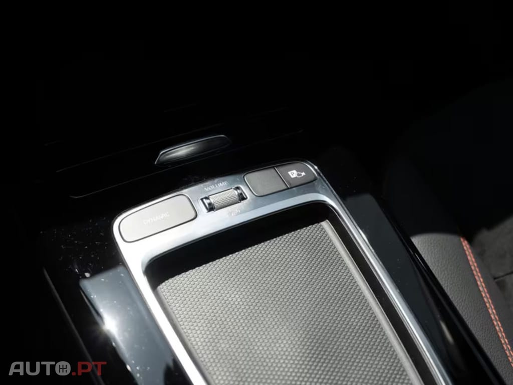 Mercedes-Benz A 250 I.V.A DEDUTIVEL e AMG