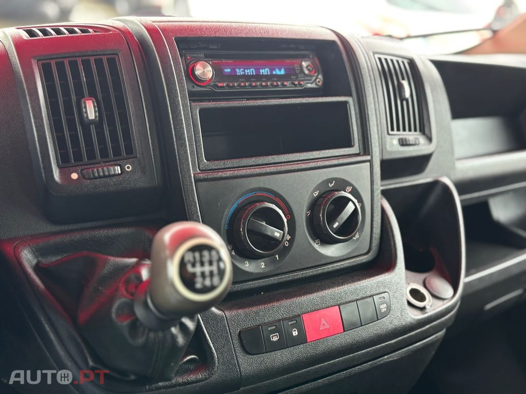 Peugeot Boxer 2.0 BlueHDi 335 L3 CD