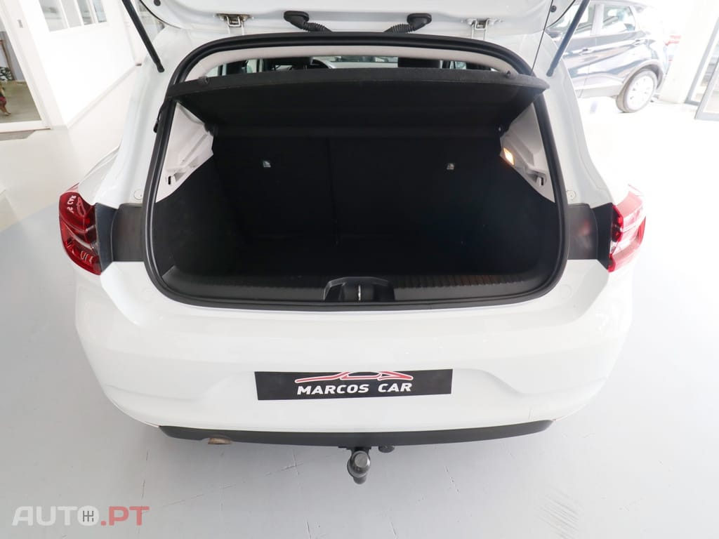 Renault Clio 1.5 Blue dCi Intens — fotografia 17