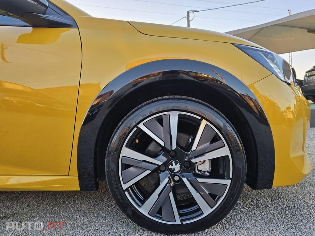 Peugeot 208 1.2 PureTech GT Line EAT8