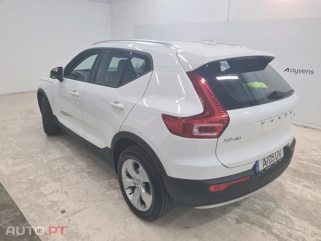 Volvo XC40 2.0 D3 Momentum Plus