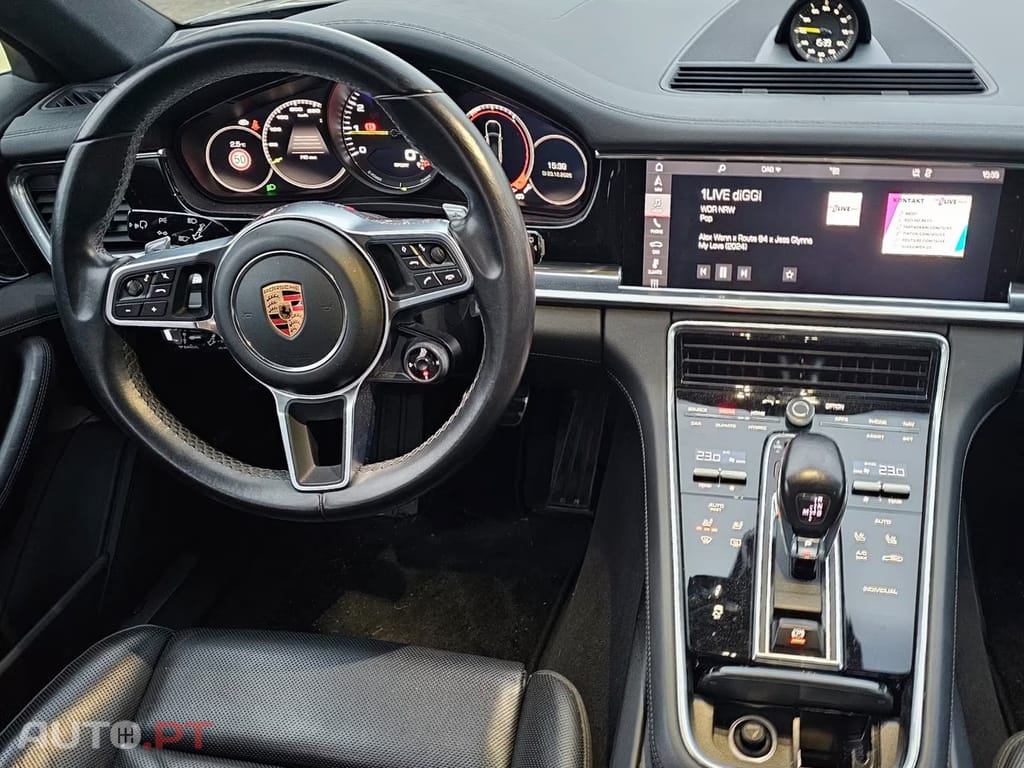 Porsche Panamera 4 E-Hybrid