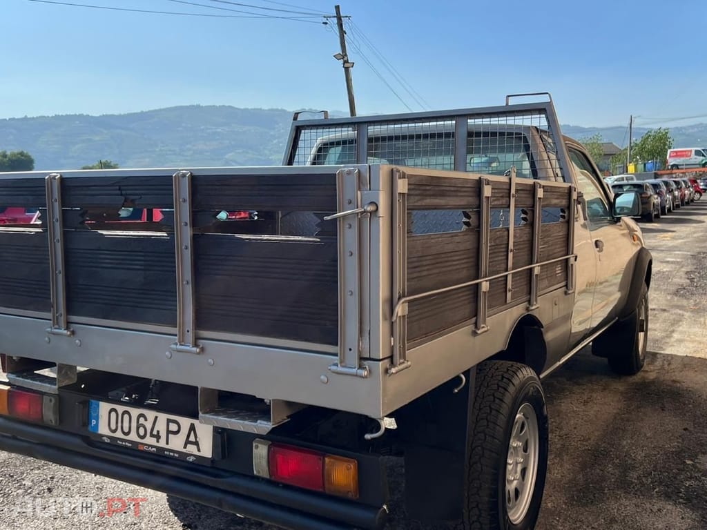 Nissan Navara 2.5 td