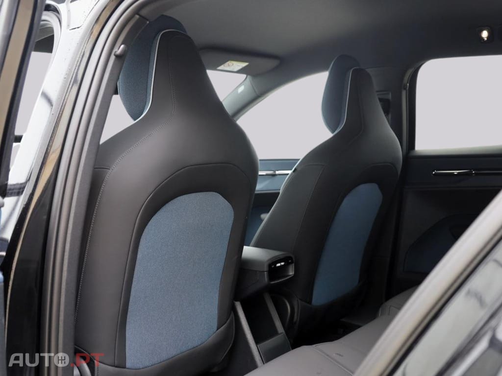 Volvo EX30 Single Plus I.V.A DEDUTIVEL 